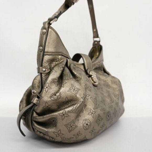 Louis Vuitton Mahina XS Shoulder Bag - Picture 2 of 10